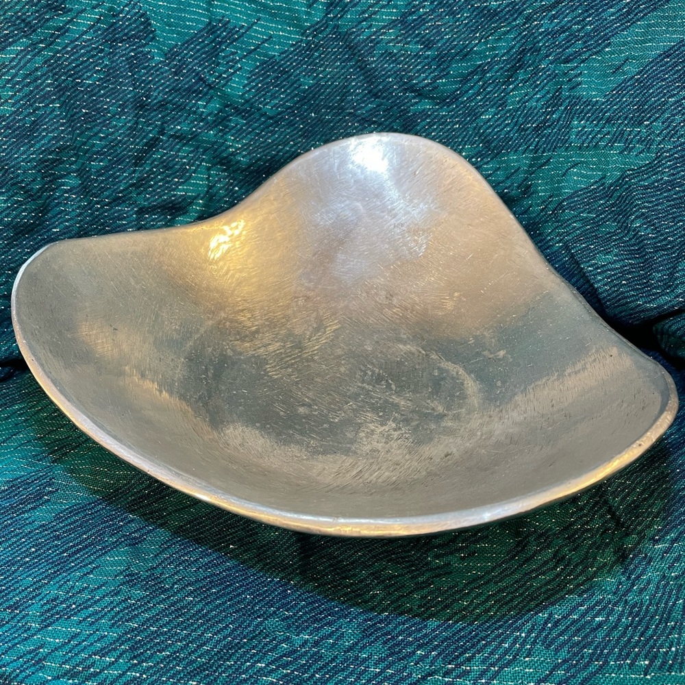 Vintage 1957 Bruce Fox Mid Century Modern Hammered Aluminum Bowl